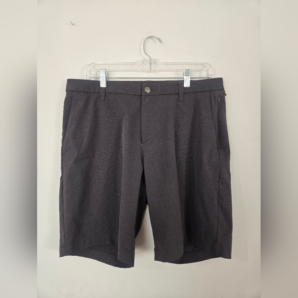 Lululemon Commission Shorts Classic 10" Ventlight Mesh Mens Size 33 Gray